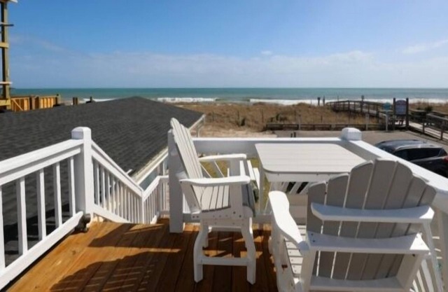 Crystal Shores Unit 1 - Relaxing Ocean Front Condo With Breathtaking Views 2 Bedroom Condo by Redawning