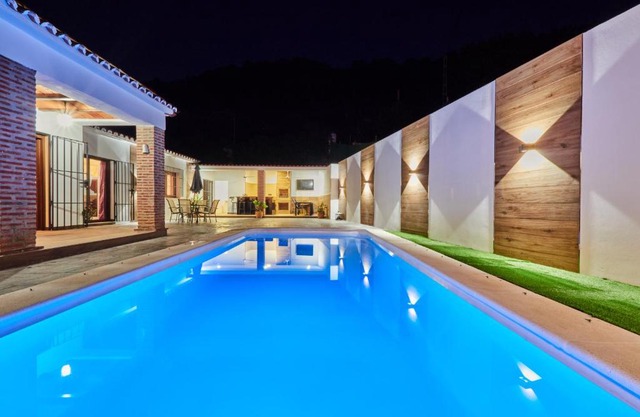 Cubo's Finca El Nogal de los Montes de Malaga