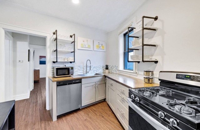 Cute Apt! Great for Long Stays!