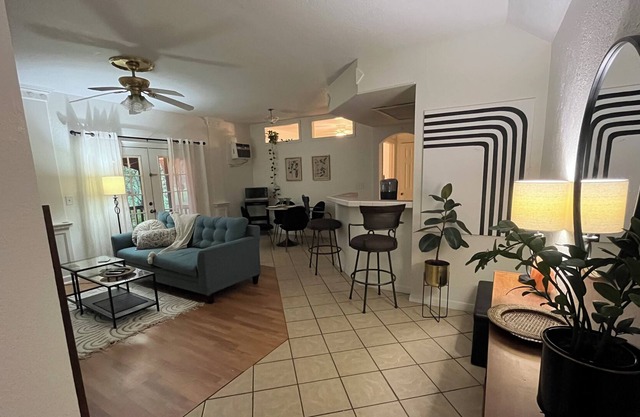 Cute little apartment by the lake