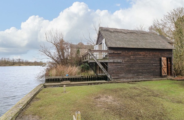 Cygnus Boathouse, SOUTH WALSHAM