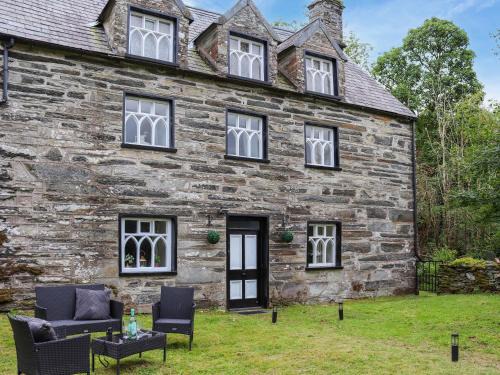 Cynfal Fawr Farmhouse