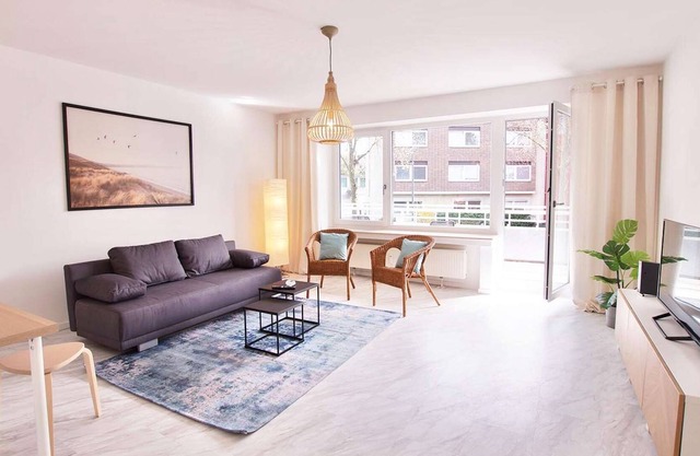 D02 Helle und Freundliche Ferienwohnung für Drei in Düsseldorf mit Gratis W-lan und Waschmaschine