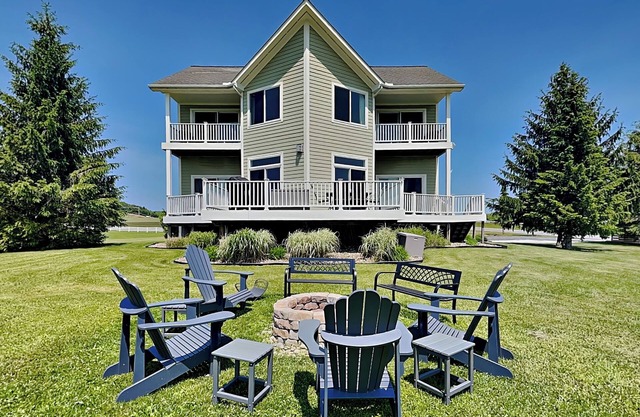 Dacha Verde | Luxe, Game Room, Hot Tub