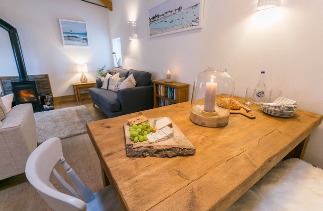 Daisy Moo - sleeps 6 guests in 3 bedrooms