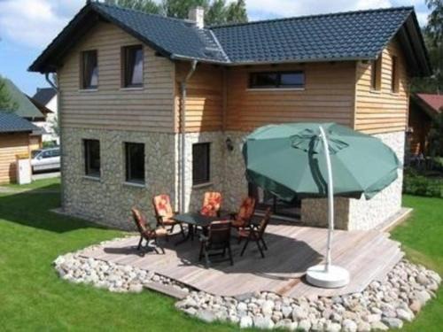 Dat Steinhus, Ferienhaus in Fuhlendorf mit Sonniger Terrasse