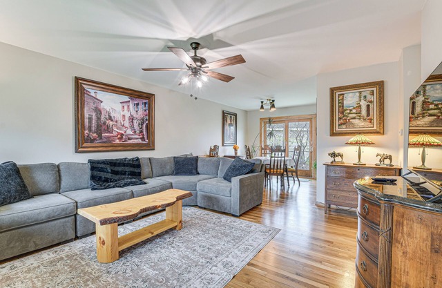 Day Trip to Chicago: Hoffman Estates Gem!