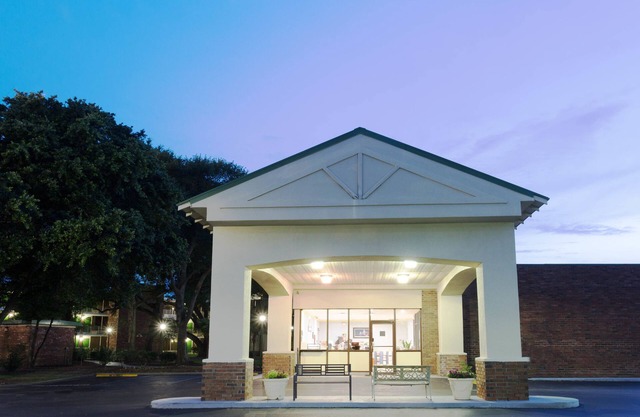 Days Inn by Wyndham Mt Pleasant-Charleston-Patriots Point