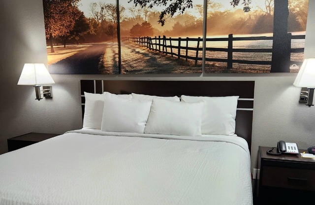 Days Inn by Wyndham Sulphur LA