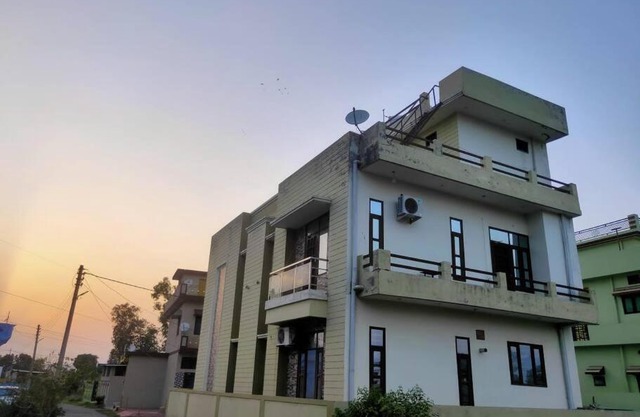 DDN-3BHK King Size Villa Near Airport Dehradoon