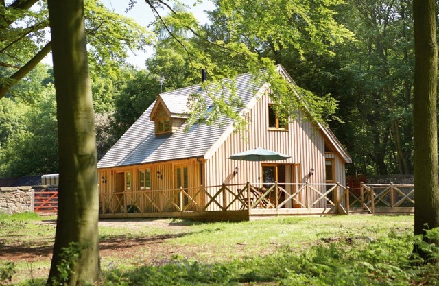 Deerpark Lodge tiene capacidad para seis personas y es perfecto para una escapada tranquila. Perro amigable.