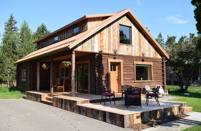 Encantadora cabaña de madera de 3 dormitorios cerca de Greenough Park, recientemente remodelada