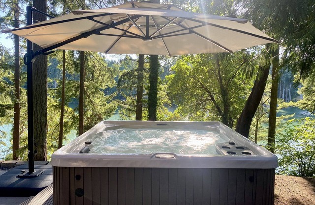 Delightful 4bdr/3bath Bay House