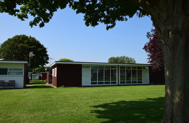 Encantador chalet basado en Broadside Chalet Park, Norfolk cerca de Broads & Sea