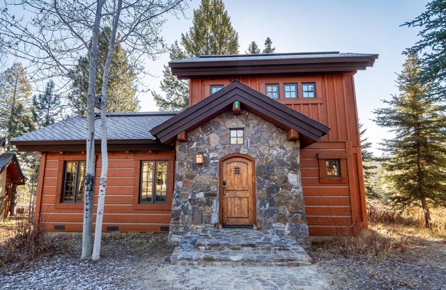Cabin In The Woods at Tamarack Resort