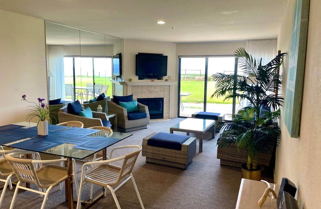 Deluxe 2/2 Ocean View Villa @ Seascape Resort