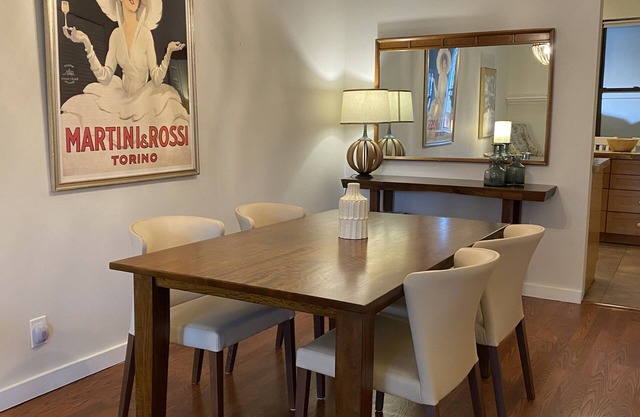 Suite de lujo de 2 dormitorios para huéspedes en Chicago. ¡Oferta y ubicación increíbles (Roscoe Village)!
