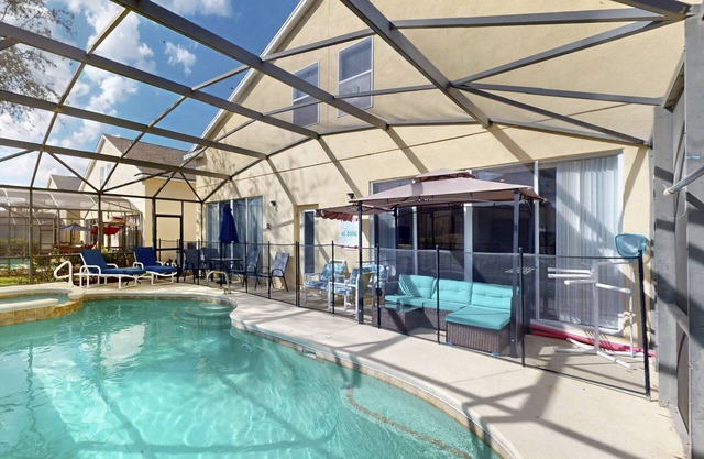 Casa familiar con spa de piscina privada, cerca de Disney World