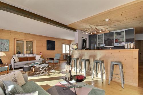 Dents Du Midi 54, The Sunny Attic