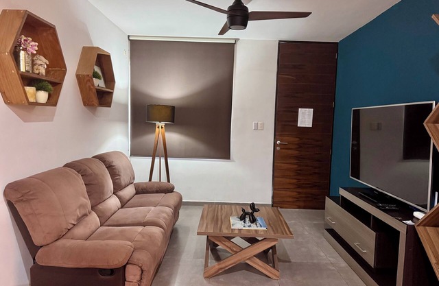 Departamento frente a plazas comerciales en el Norte de Mérida