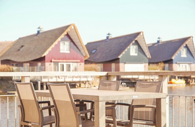 Stylish fisher's villa at the water