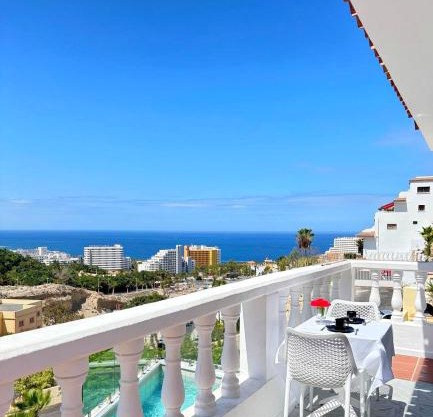 Detached Panoramic sea view Villa close to Siam park, with private swimming pool