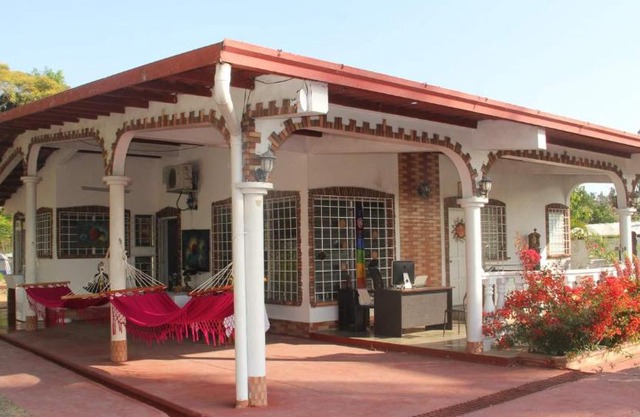 Dharma Casa Holistica, Hostal, Yoga y Retiros