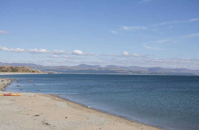 Dinlle