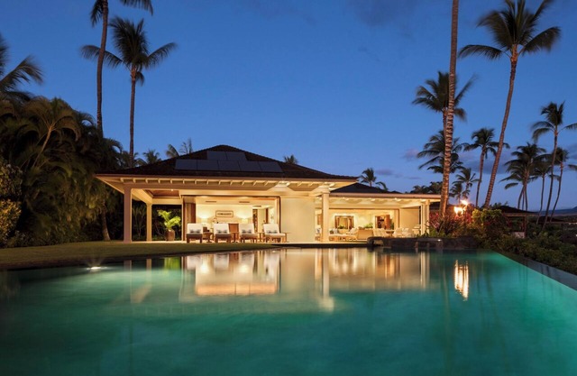 Waiulu Grand Estate Villa | Increíbles vistas al mar! | Disponibilidad festiva