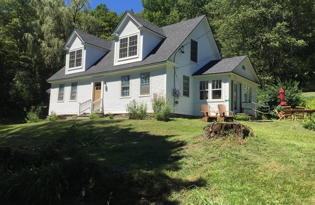 Se admiten perros en S. Woodstock cerca de Killington y Okemo