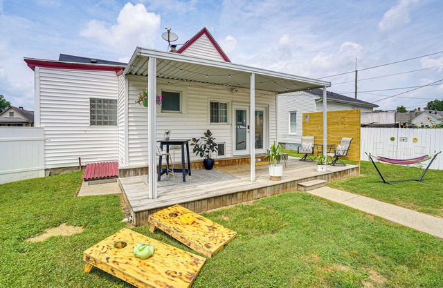 Dog-Friendly Home w/ Yard, 6 Mi to Louisville!