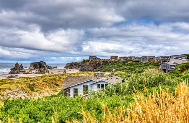 ¡Nuevo listado! Casa frente al mar que admite perros en un acantilado con vistas espectaculares