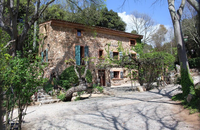 DOMAINE DE SAINT AMOUR / LA BASTIDE-ESTATE FROM THE 18TH CENTURY
