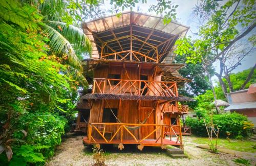 Don Jon's Surf and Yoga Lodge