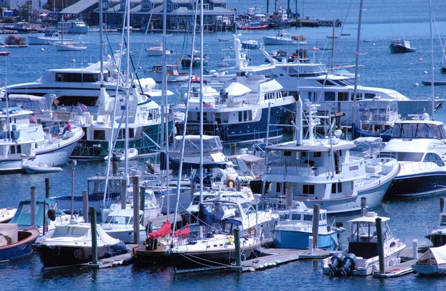 Nuevas tasas de caída! Ven a alojarte en este hotel en el puerto deportivo!