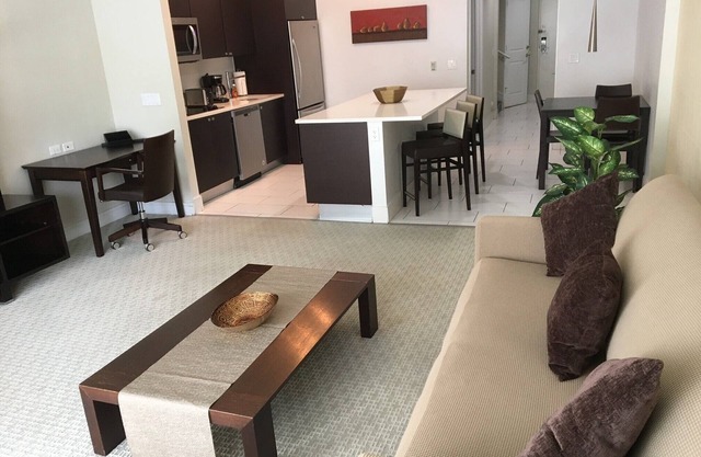 3 habitaciones / 4 baños Villa en Doral, FL