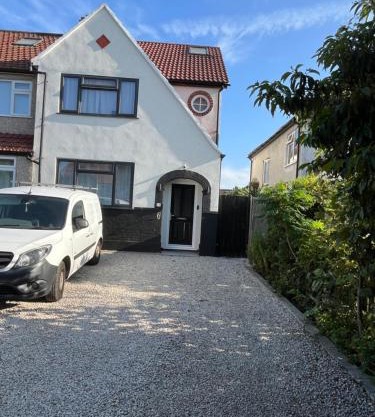 Double Guest Room 40 minutes from Central London