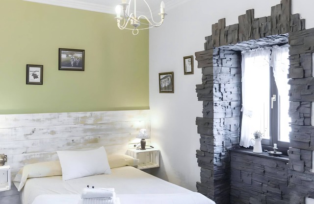 Habitación 'Doble 3' con vistas a la montaña, jardín privado y Wi-Fi