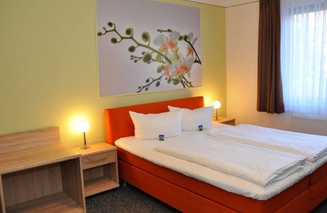 Habitación doble ducha / WC, TV - Landhotel Karrenberg