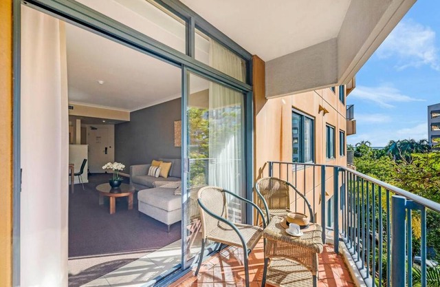 'Double Slice of Paradise' Waterfront Resort Living