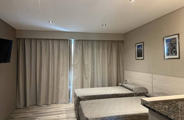 Estudio Doble en Hostería Tierra tehuelche . Incluye desayuno