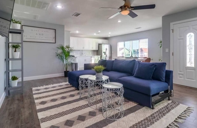 Downtown 2 BR | Espacio moderno | Piscina y jacuzzi