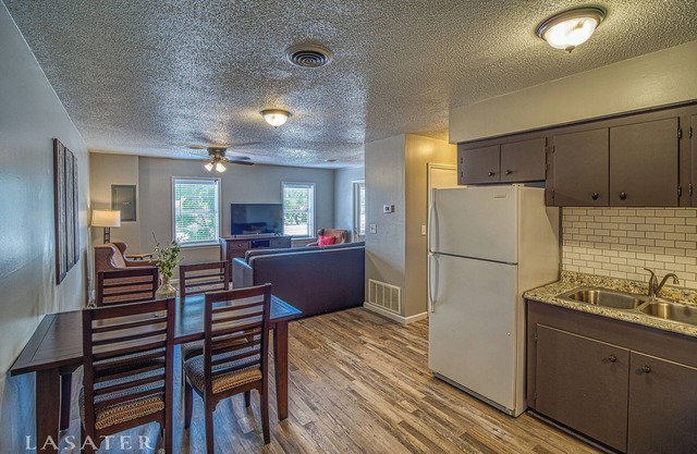 Apartamento céntrico # 2 en la plaza del pueblo