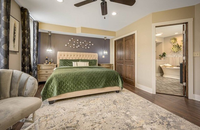 Downtown Galena Luxury Penthouse w/ Parking