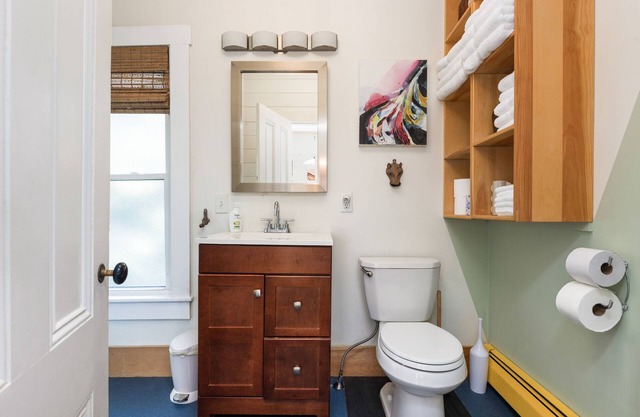 Downtown Old Port Mid-Term Stay - Perfect for Nurses and Professionals