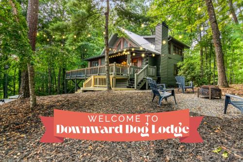 Downward Dog Lodge - Mountain Yoga Retreat, Hot Tub & Pet-Friendly Escape