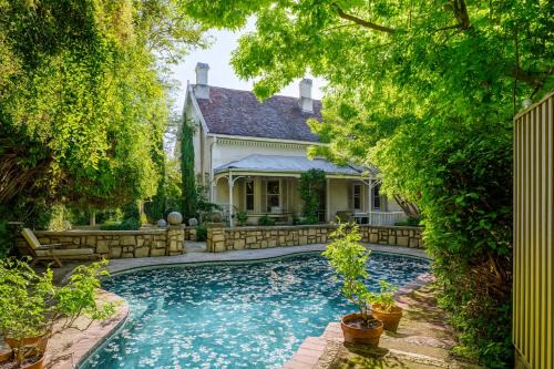 Dream Guest Suite in Fabulous Edwardian Claremont