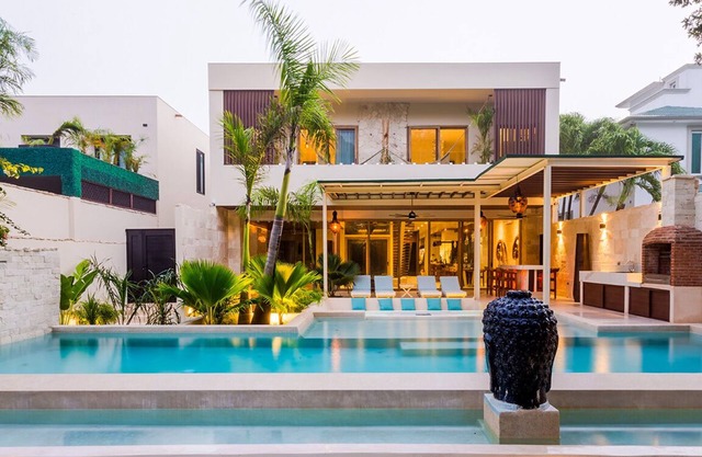 Playacar - New House 16 Guest Luxurious 5-bedroom villa with Swimming Pool in
