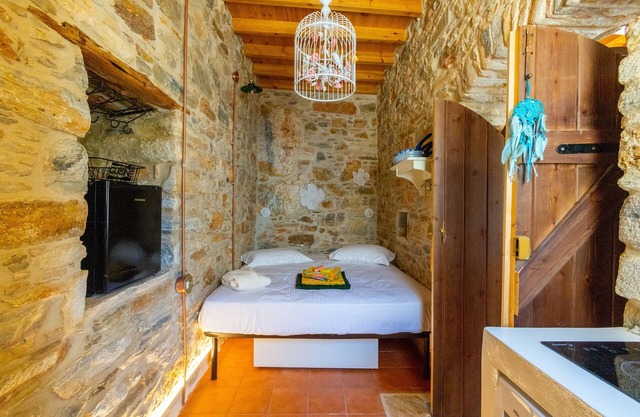 Almond Blossom Cottage 1