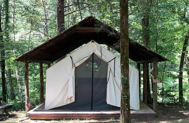 Dreamy Glamping Tent Near Conley Bottom